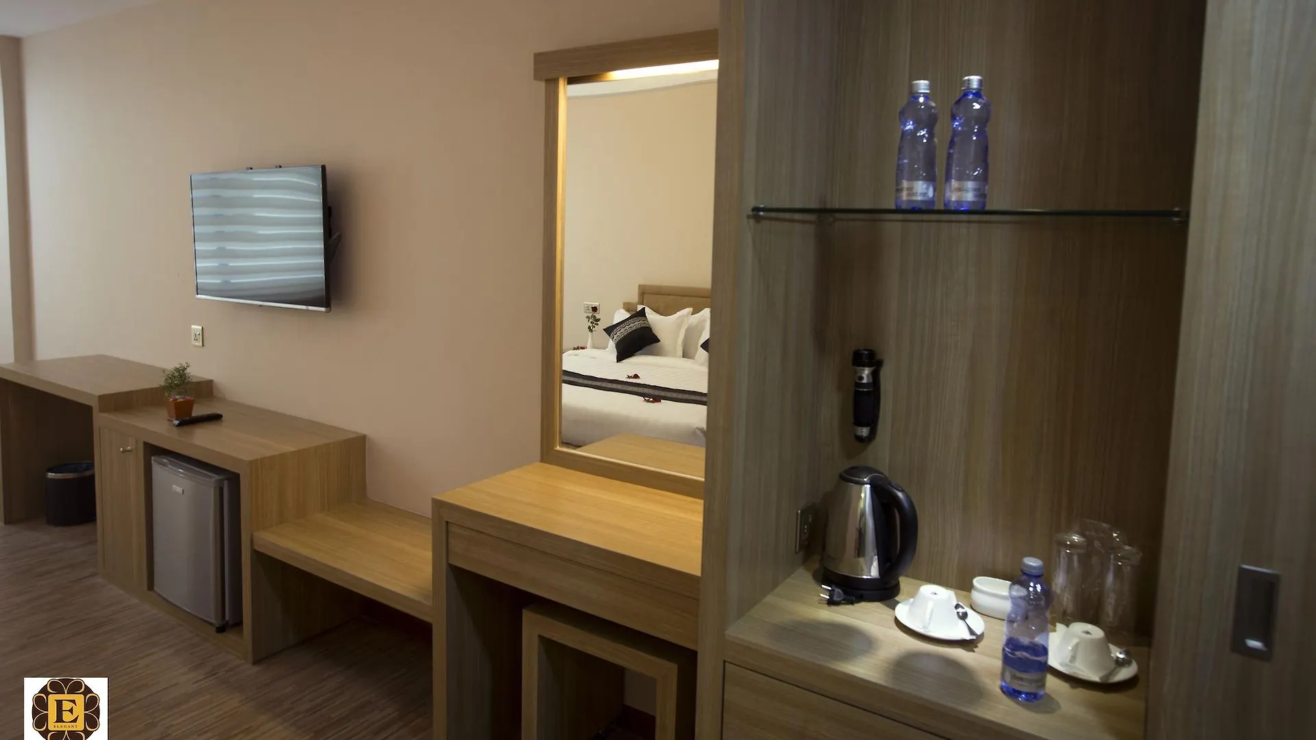 Elegant Hotel Pyi Thar Yar Yangon