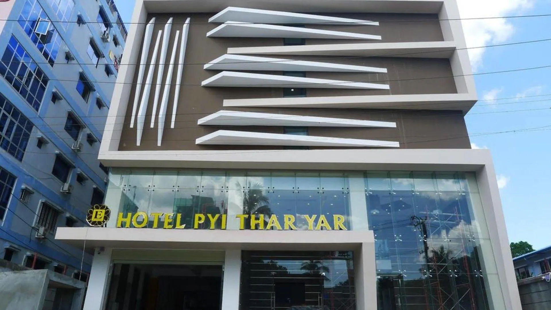 Elegant Hotel Pyi Thar Yar Yangon 3*,
