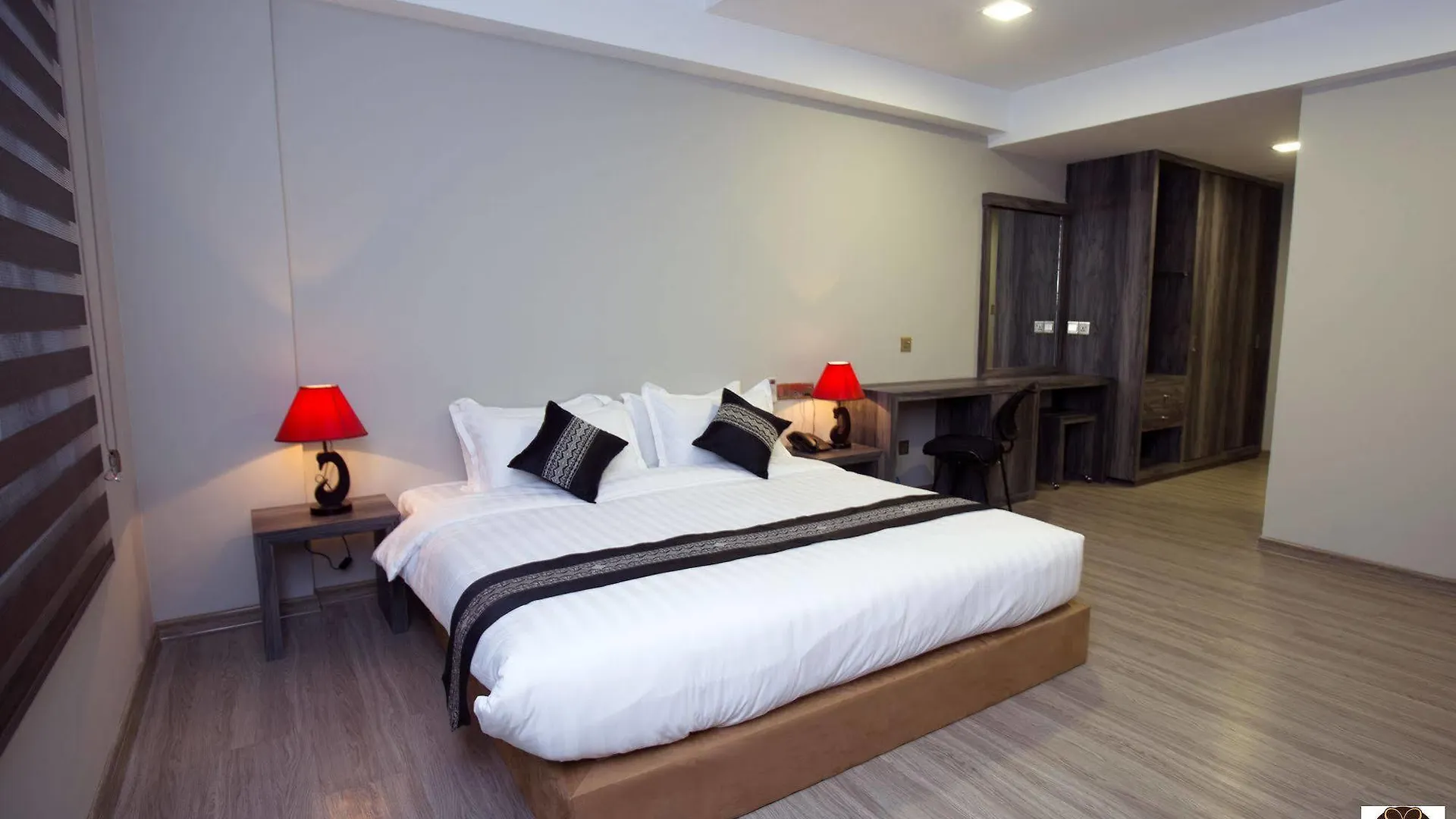 Elegant Hotel Pyi Thar Yar Yangon
