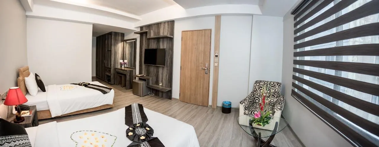 Elegant Hotel Pyi Thar Yar Yangon